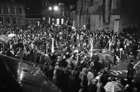 NCRV-quiz Een tegen allen tussen Bolsward en Zierikzee overzicht op het plein,, Bestanddeelnr 917-0332