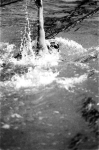 Nationale Zwemkampioenschappen in Zutphen. Fred Eeftink in aktie (rugslag), Bestanddeelnr 932-0239