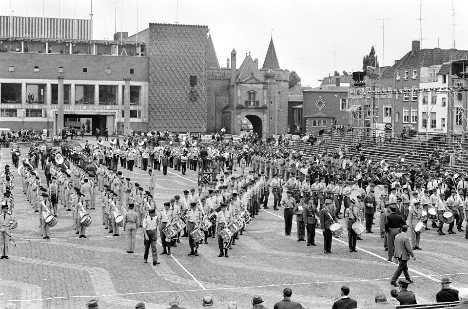 Nato Taptoe te Arnhem, Bestanddeelnr 919-2799