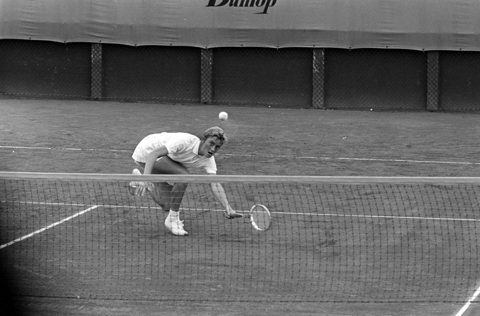 Nationale Tenniskampioenschappen op Metsbanen, Trudy Groenman in aktie, Bestanddeelnr 919-4424