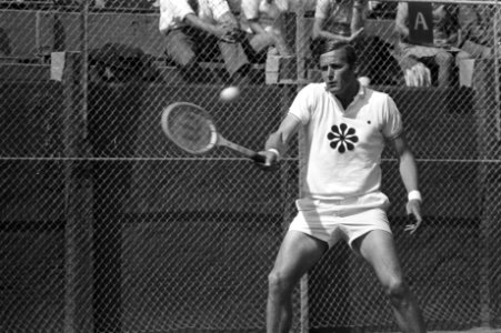 Nationale Tenniskampioenschappen te Scheveningen, Jan Hajer in aktie, Bestanddeelnr 925-8130