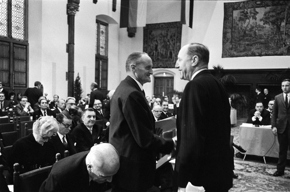 NATO Parlement bijeen in Ridderzaal, Den Haag, Bestanddeelnr 923-9985