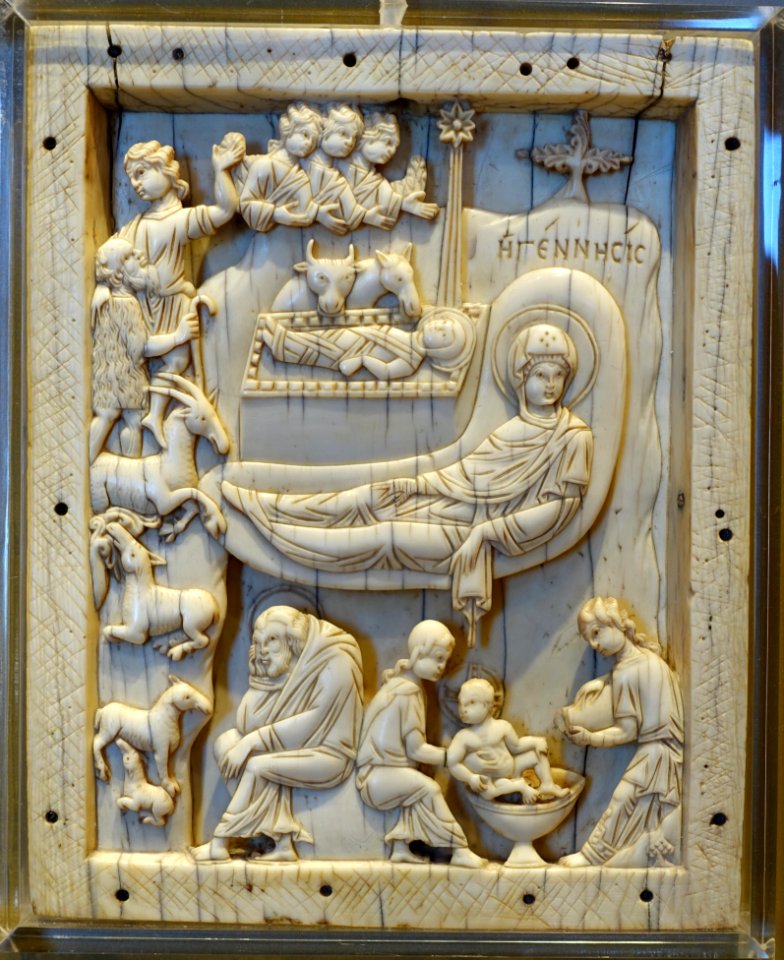 Nativity, Constantinople, late 10th to early 11th century AD, ivory - Vatican Museums - DSC00720