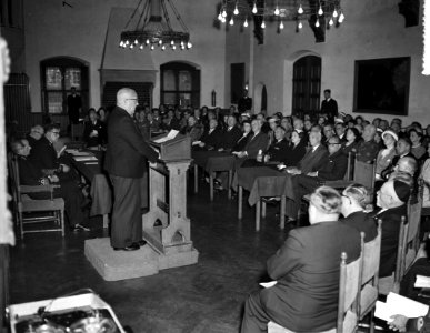 Nato naval chaiplainsconferentie te Den Haag Minister Staf spreekt, Bestanddeelnr 907-9473
