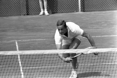 Nationale tenniskampioenschappen op Mets-banen in Scheveningen nr. 17 J. Hajer , Bestanddeelnr 922-7021