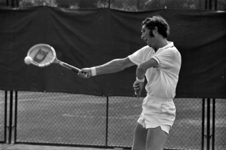 Nationale tenniskampioenschappen Scheveningen, Jan Hordijk in actie, Bestanddeelnr 924-8051