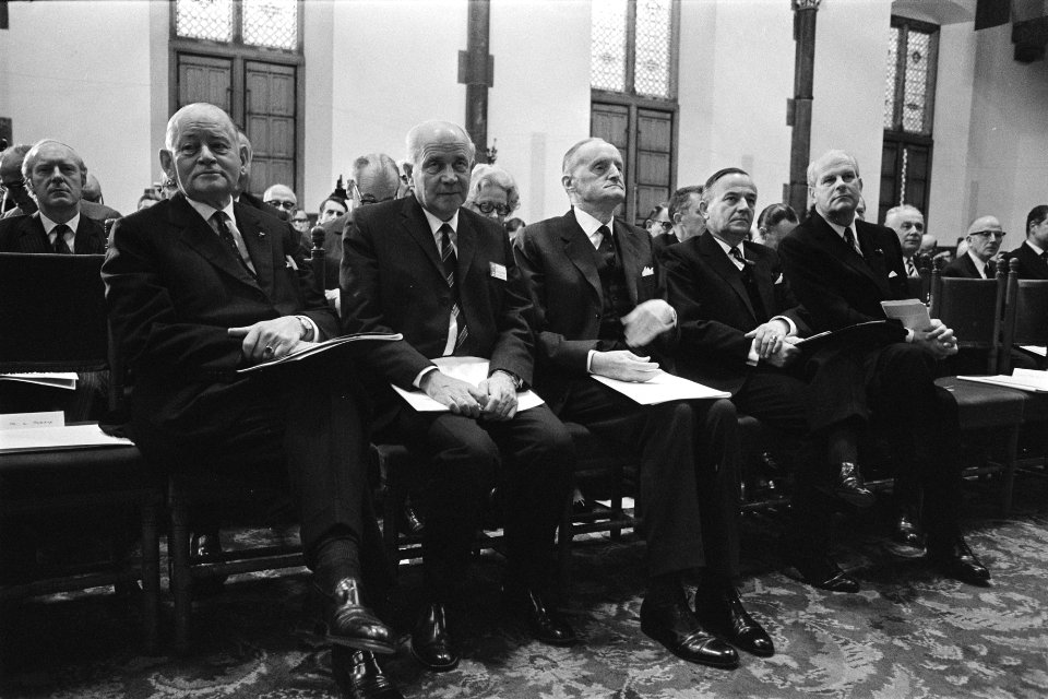 NATO Parlement bijeen in Ridderzaal, Den Haag, Bestanddeelnr 923-9975