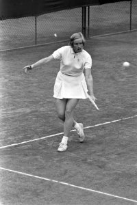 Nationale tenniskampioenschappen op Mets-banen in Scheveningen T. Groenman , ak, Bestanddeelnr 922-7023