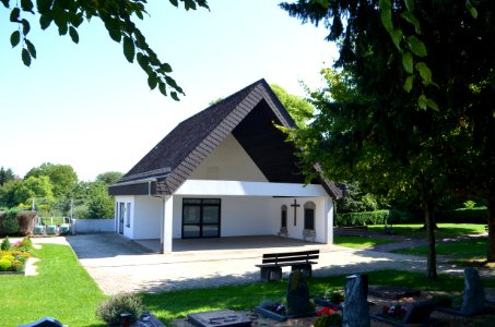 Nauheim, Friedhof, Trauerhalle