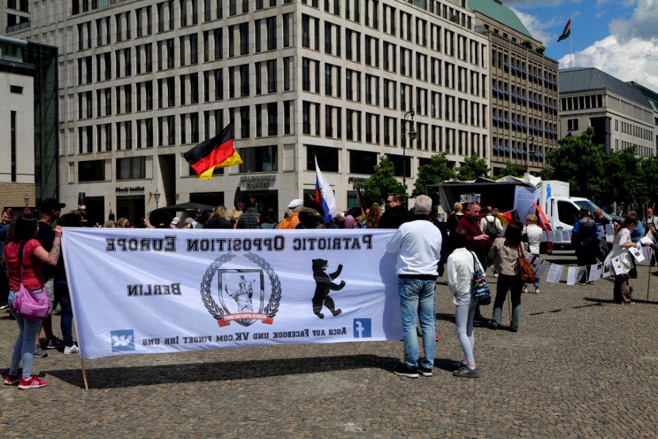 Nationalist protest Berlin 2020-06-06 06