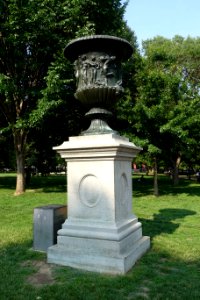 Navy Yard Urn (Lafayette Square) - Washington, DC - DSC05638
