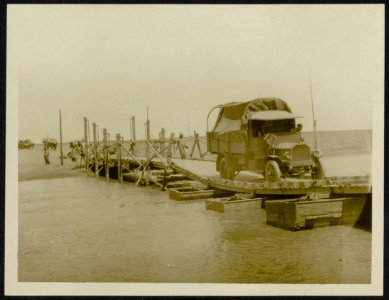 NAVAL AIRFORCE ON LAND. R.N.A.S. Royal Navy Air Service ARMOURED CARS IN EGYPT, Bestanddeelnr 158-1555