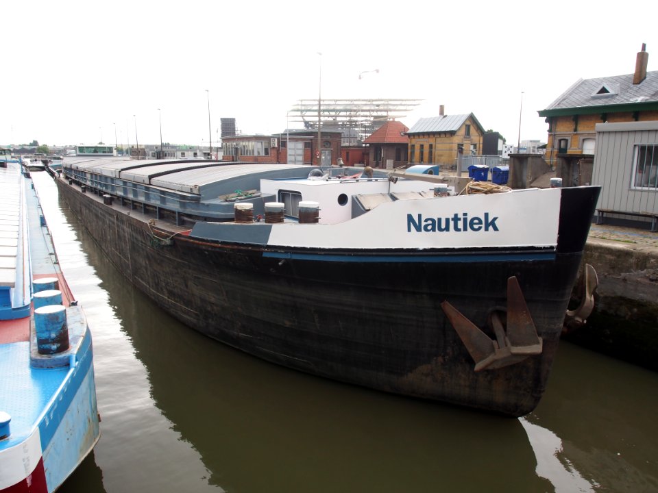 Nautiek - ENI 06001492, Van Cauwelaersluis, Port of Antwerp pic2