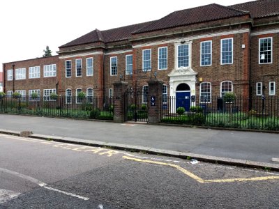 Neasden - Aboyne Road, Wykeham Primary School (1)