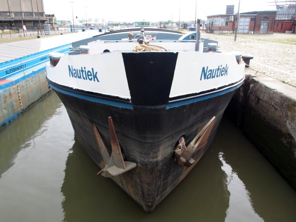 Nautiek - ENI 06001492, Van Cauwelaersluis, Port of Antwerp pic1