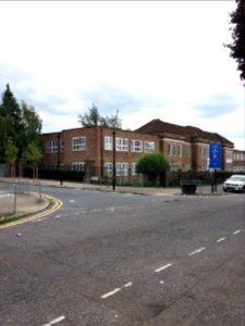 Neasden - Aboyne Road, Wykeham Primary School (3)