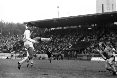 NEC tegen Ajax 0-2, spelmomenten, Bestanddeelnr 929-9588