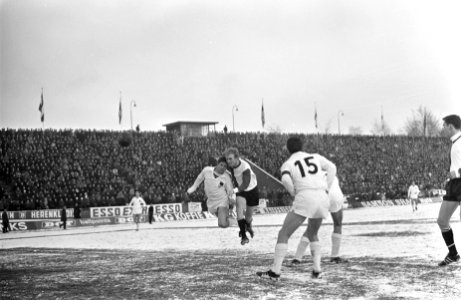NEC tegen Feijenoord 0-1 Geels (midden) scoort 0-1, Bestanddeelnr 921-9767
