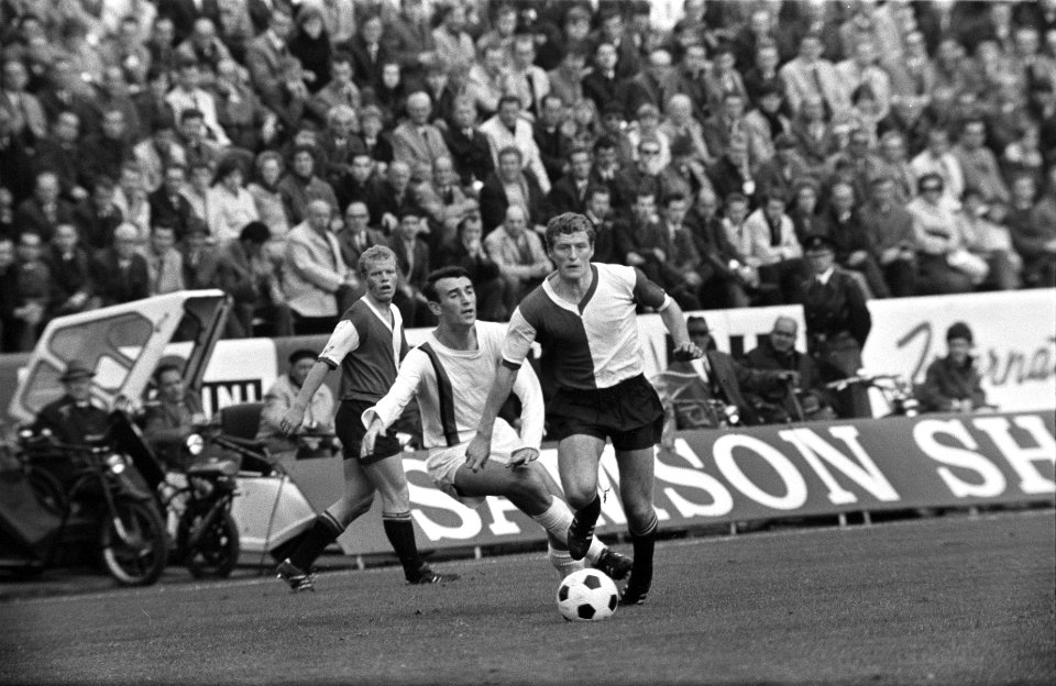 NEC tegen Feyenoord 0-2., Bestanddeelnr 922-9053