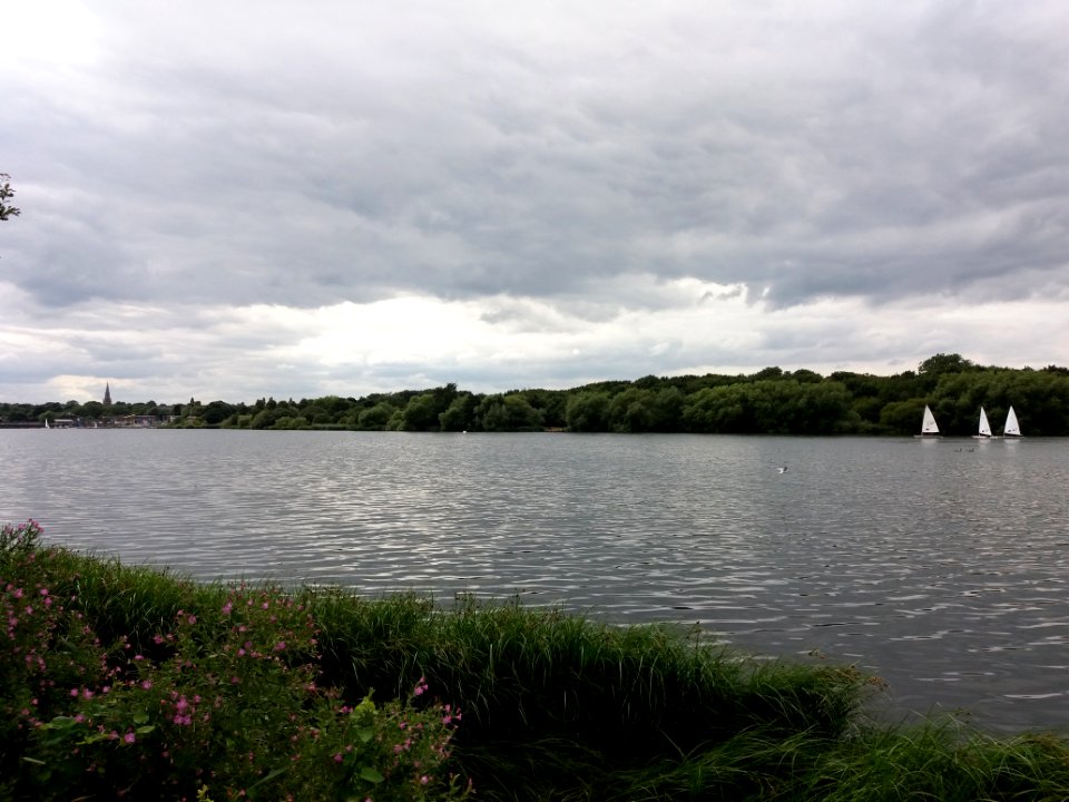Neasden Recreation Ground - Reservoir with boats