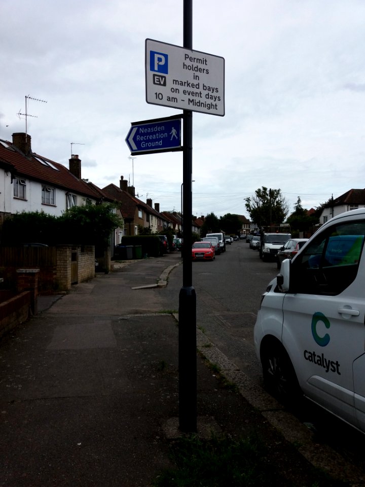 Neasden - Aboyne Road, Neasden Recreation Ground sign