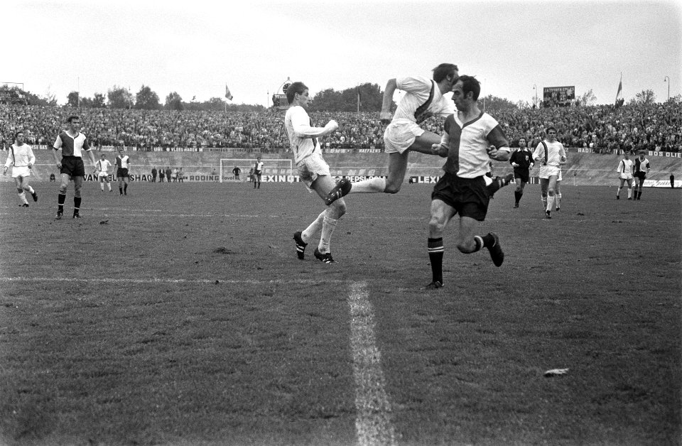 NEC tegen Feyenoord 0-2., Bestanddeelnr 922-9051