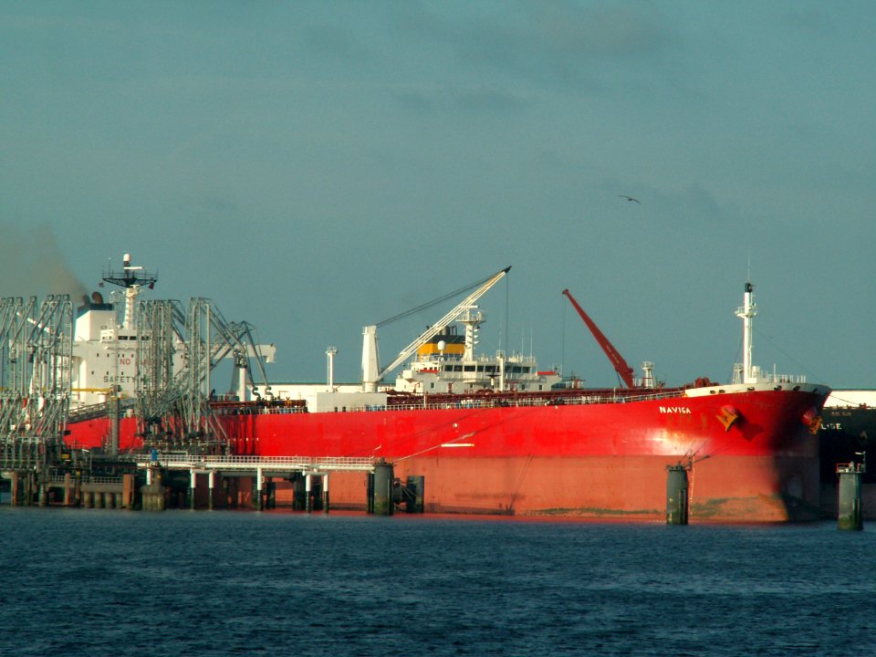 Naviga IMO 9150365 at the '7e Petroleumhaven', Port of Rotterdam, Holland 20-Jun-2006