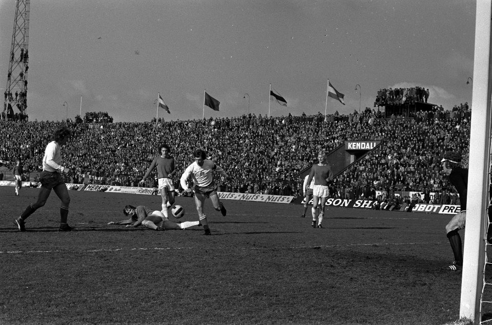 NEC tegen Ajax 0-4, Johan Cruijff scoort 0-2, Bestanddeelnr 926-2453