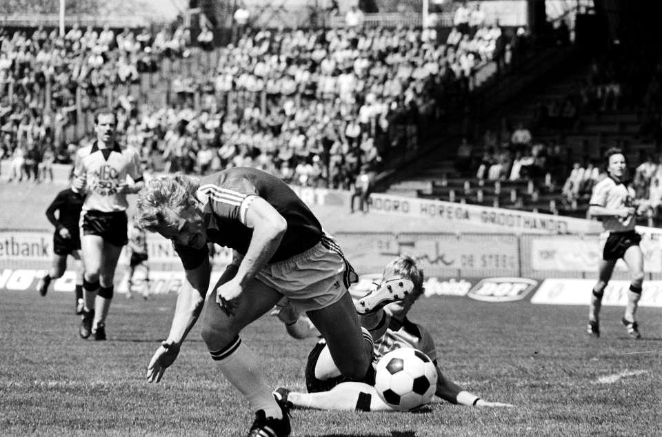 NEC tegen AZ 67 spelmomenten, Bestanddeelnr 930-8220