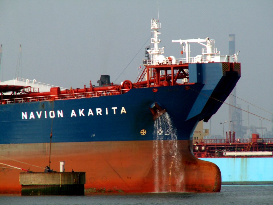 Navion Akarita pic1at the '7e Petroleumhaven', Port of Rotterdam, Holland 23-Apr-2006