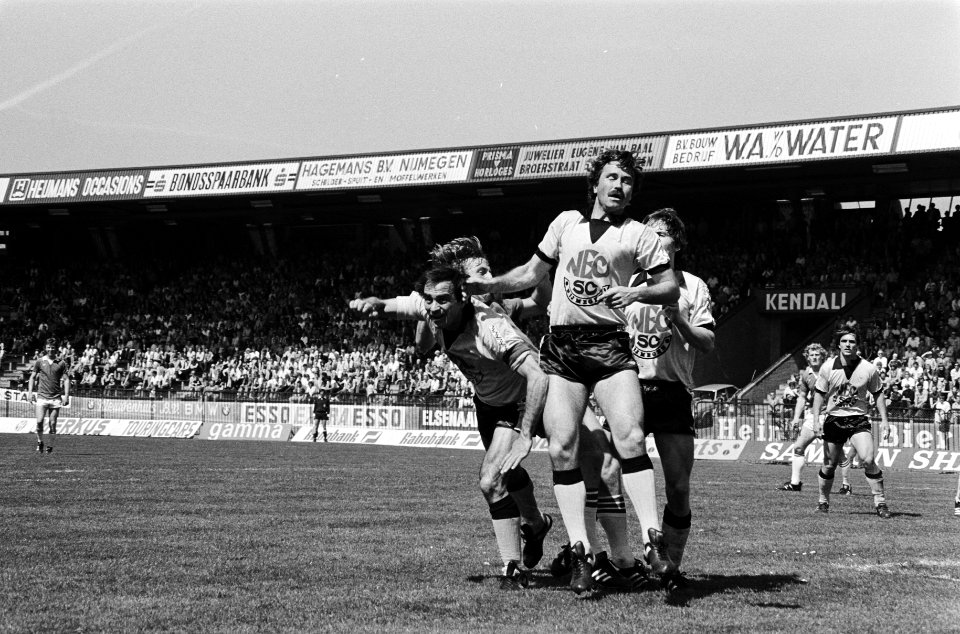 NEC tegen AZ 67 spelmomenten, Bestanddeelnr 930-8221