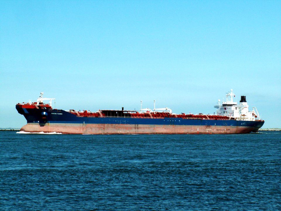 Navion Fennia p3 leaving Port of Rotterdam, Holland 08-Jul-2006