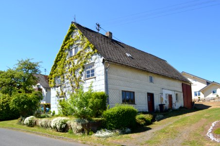 Nauroth, Mittelstraße 24