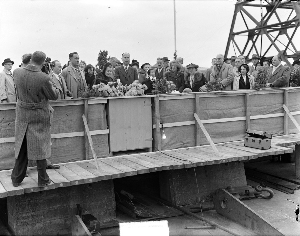 NDSM tewaterlating van het vrachtschip ms. Slovenija, Bestanddeelnr 904-2554