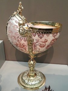 Nautilus-Shell Cup, c. 1600-1700 with 19th century mounts, Augsburg, Germany, nautilus shell and silver gilt - Art Institute of Chicago - DSC09699