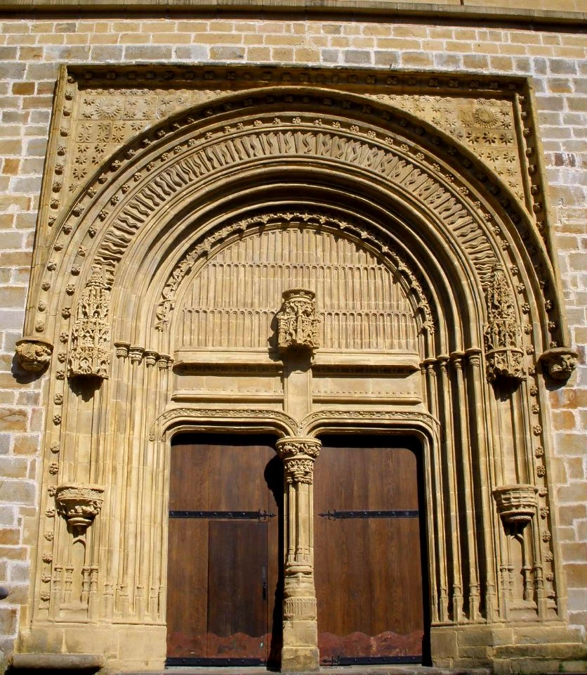 Munguía - Iglesia de San Pedro 01
