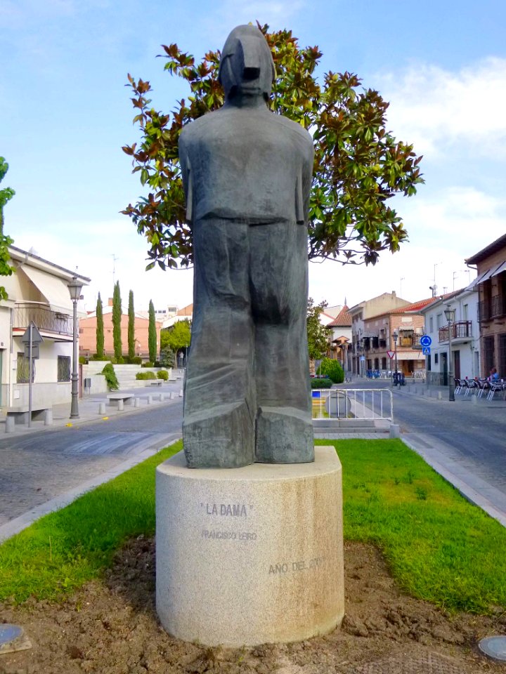 Navalcarnero - Escultura 'La Dama', de Francisco Leiro