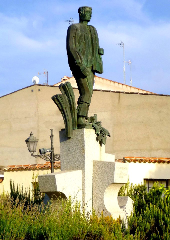 Navalcarnero - Monumento al Labrador 1
