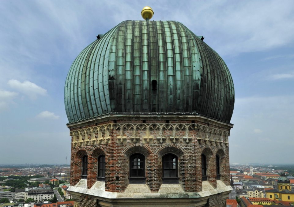 Muefrauenkirchhelm30052008c99