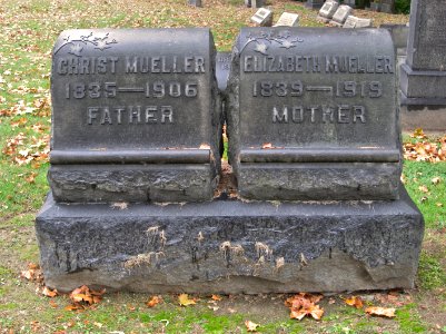 Mueller (Christ and Elizabeth), Highwood Cemetery, 2015-10-18, 01