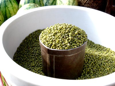 Mung beans (dried marketed) photo