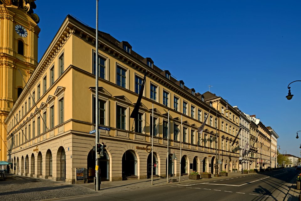 Muebriennerstr1to042018c85