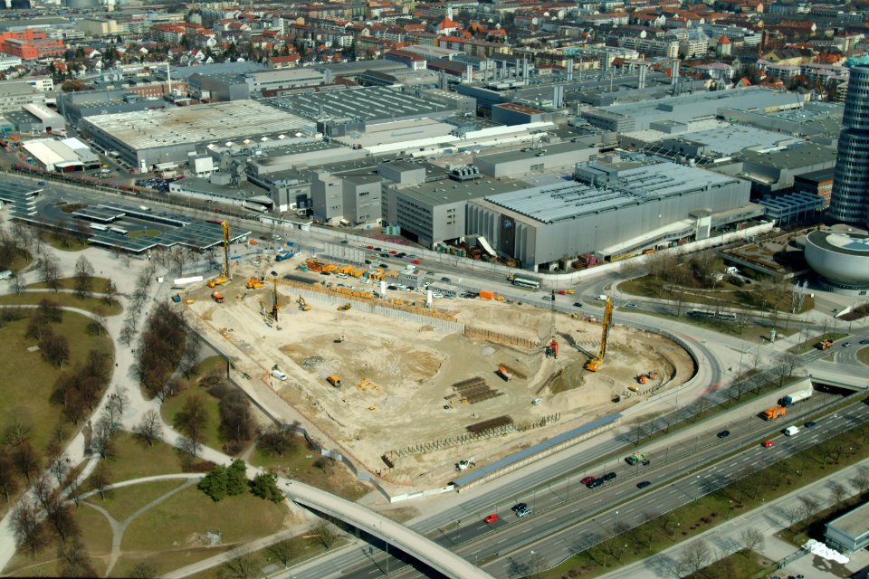 Muebmwwbaustelle0116032004