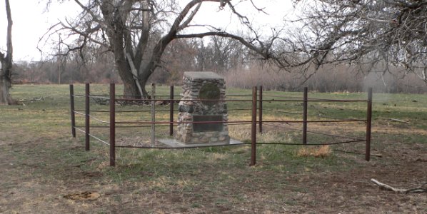 Mud Springs Station monument 1