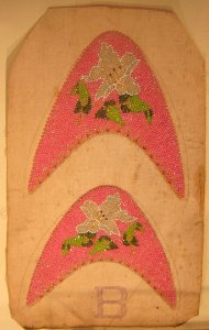 Munka kasot, Peranakan, early 20th century beaded uppers for pair of slippers, Intan photo