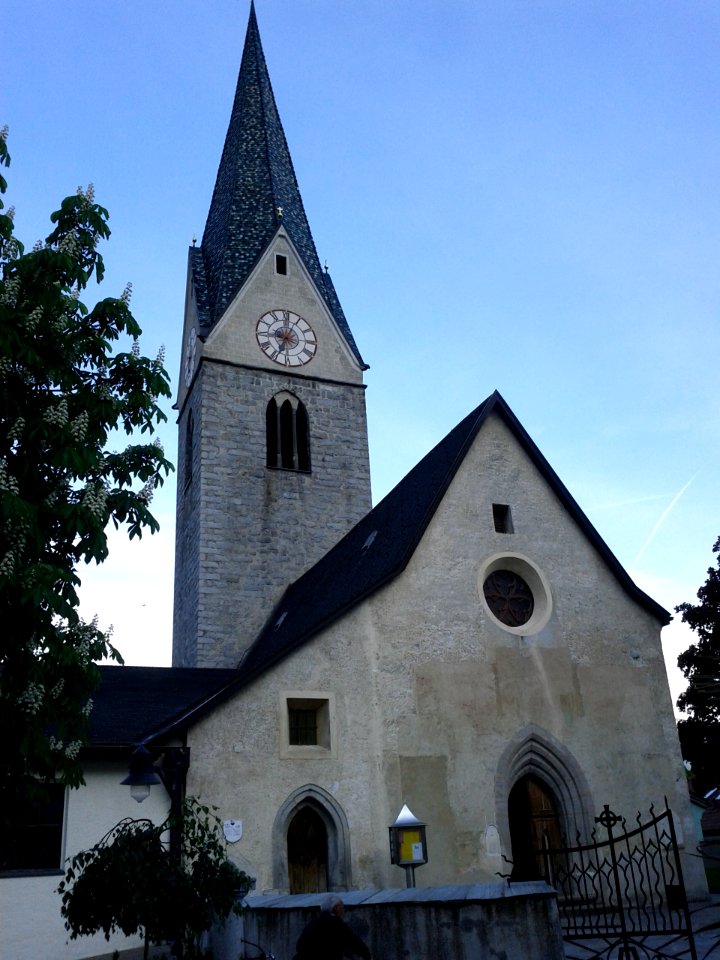 Muehlbach-KathPfarrkircheStHelena