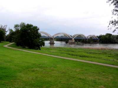 Muides-sur-Loire (Loir-et-Cher) pont sur la Loire