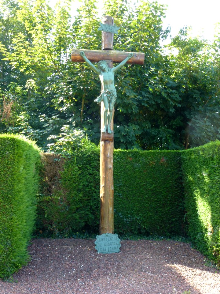 Muncq-Nieurlet (Pas-de-Calais) croix-souvenir de mission