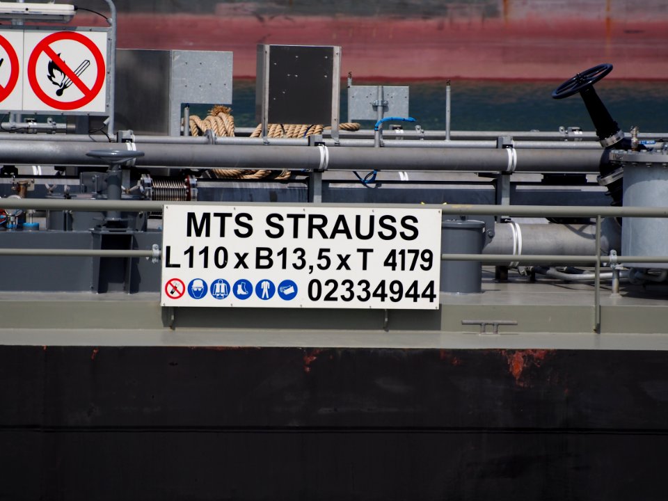MTS Strauss - ENI 02334944, Amazonehaven, Port of Rotterdam, pic3