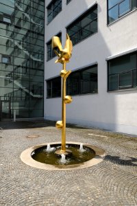Muemarsplatz4brunnen17052010c50
